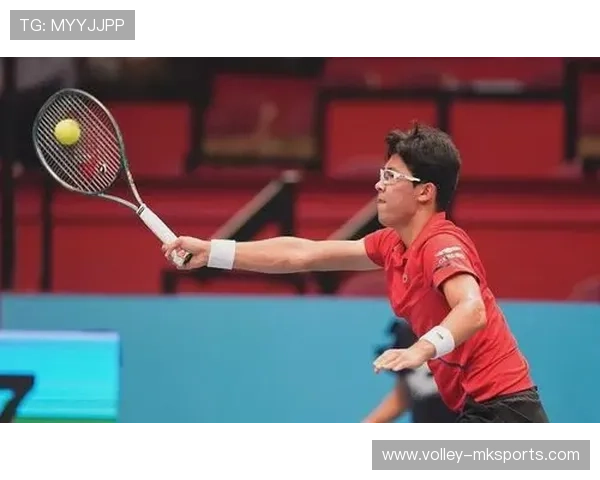 里昂青训新星闪耀赛场，未来之星崛起引关注