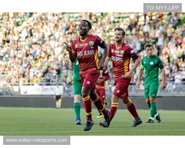 萨拉戈萨核心球员闪耀赛场，助力球队逆转取胜